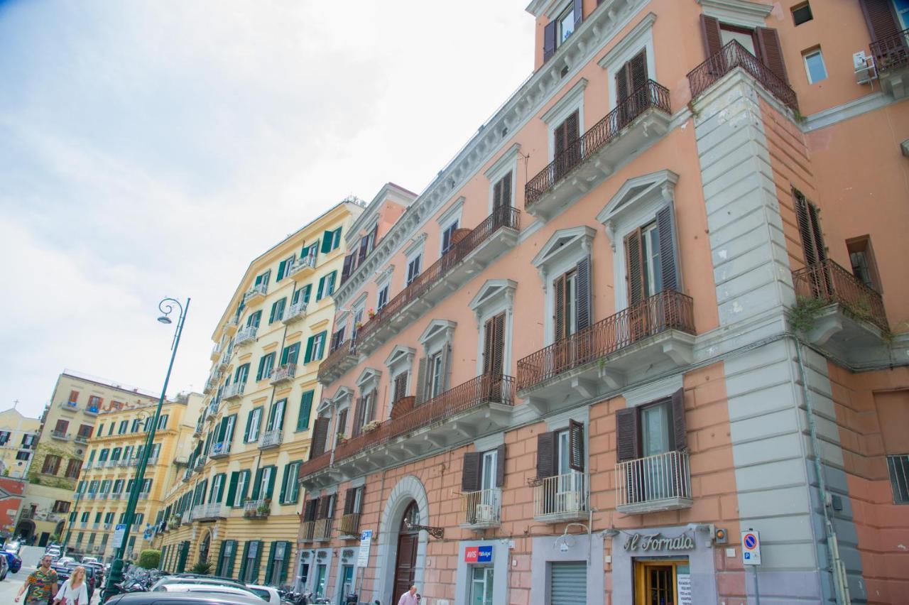 Palazzo Del Golfo Apartment Наполи Екстериор снимка