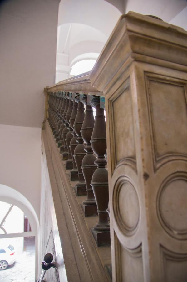 Palazzo Del Golfo Apartment Наполи Екстериор снимка
