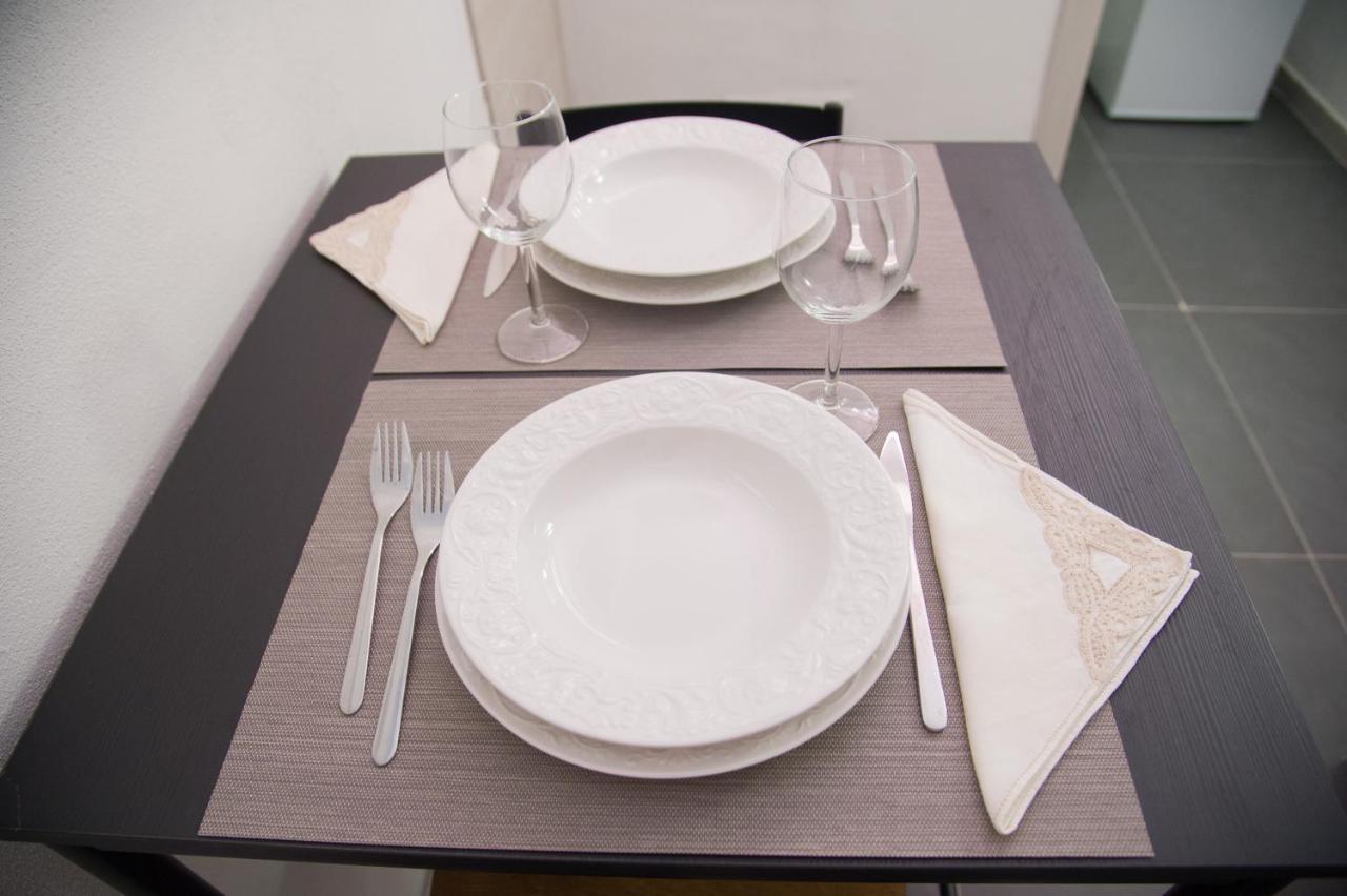Palazzo Del Golfo Apartment Наполи Екстериор снимка