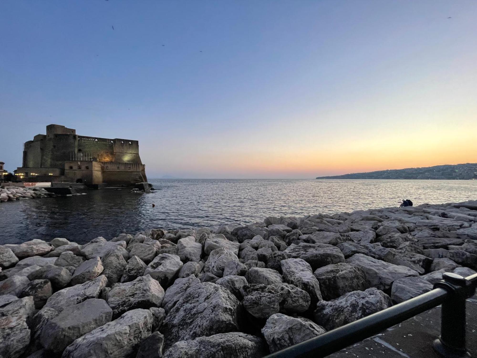 Palazzo Del Golfo Apartment Наполи Екстериор снимка